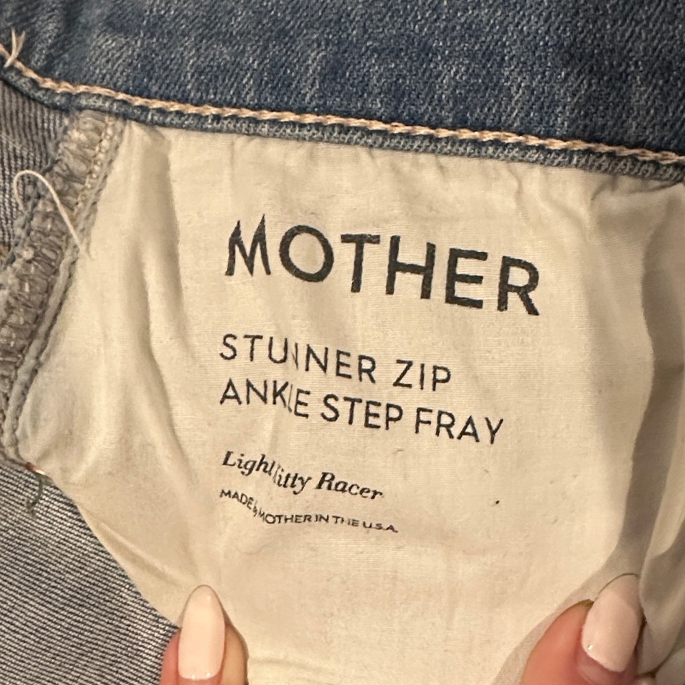MOTHER Stunner Zip Ankle Step Fray Jeans - Blue